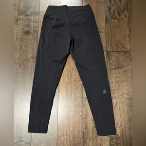 P’tula black leggings